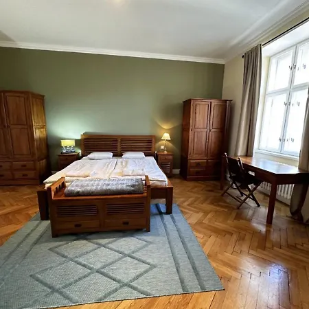 Gorkeho In Centre Daire Bratislava