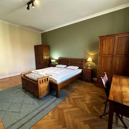 Gorkeho In City Centre Apartment